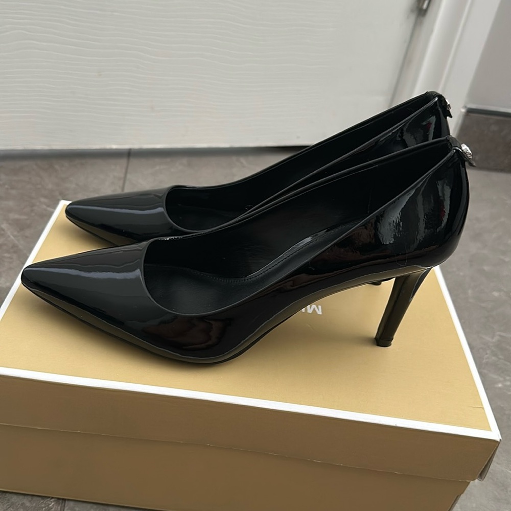 MICHAEL Michael Kors Black Patent Heels
